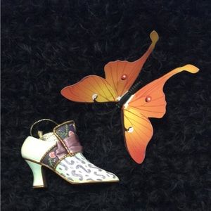 “Tudor Rose” Heirloom Collectible Miniature Shoe